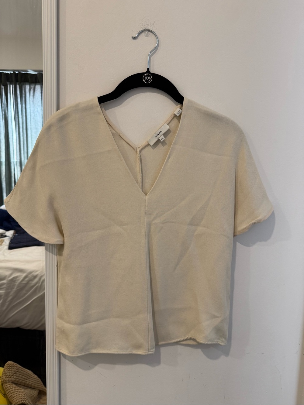 Vince Cream V-Neck Short Sleeve Blouse